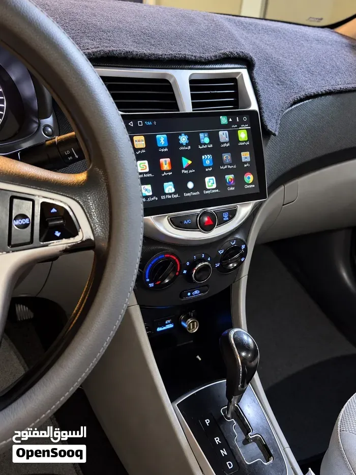 Hyundai Accent 2015 photo 3