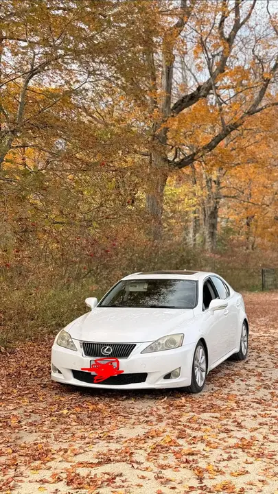 Lexus Is 2010 photo 2
