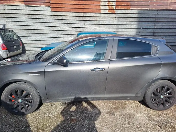 Alfa Romeo Giulietta 2015 photo 2