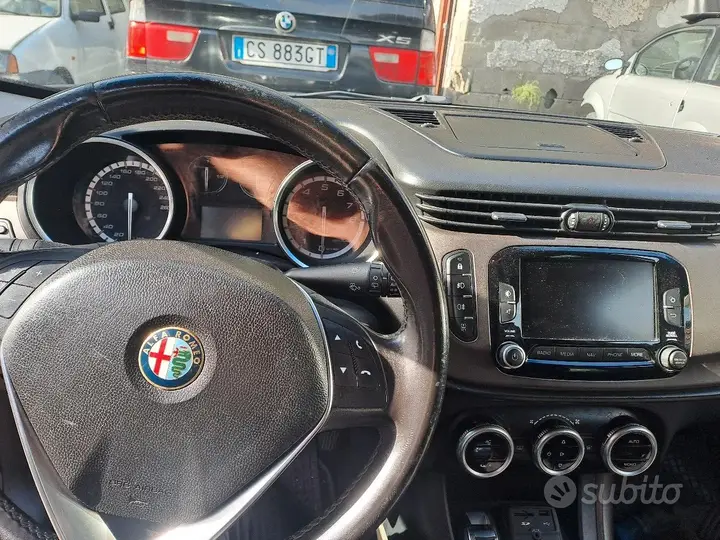 Alfa Romeo Giulietta 2015 photo 4