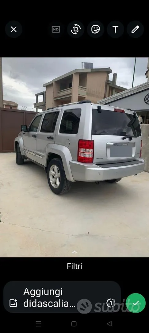Jeep Cherokee 2010 photo 3