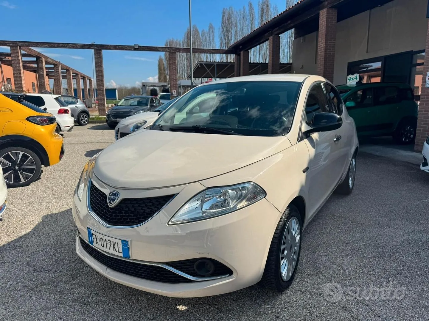Lancia Ypsilon