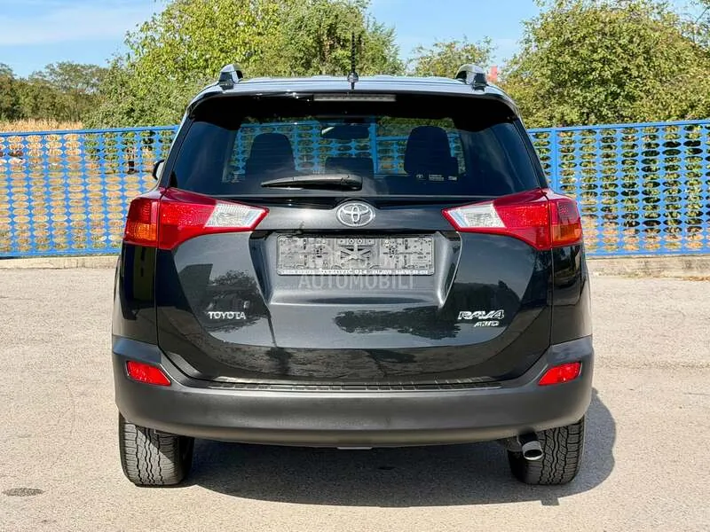 Toyota Rav4 2015 photo 4