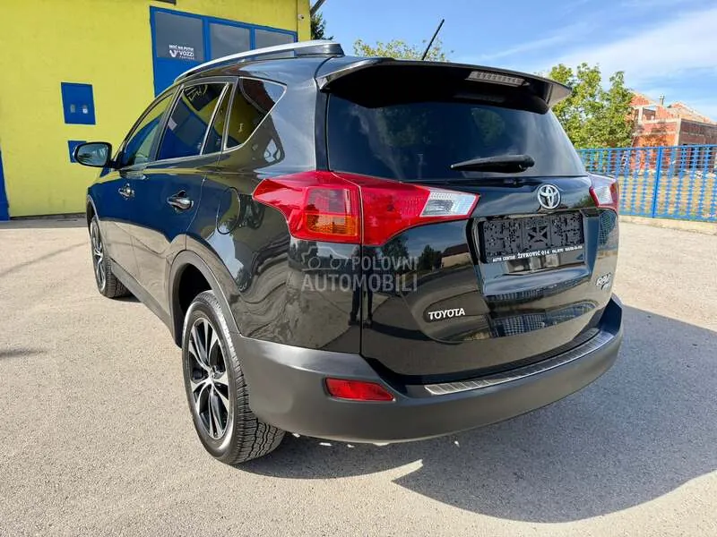 Toyota Rav4 2015 photo 3