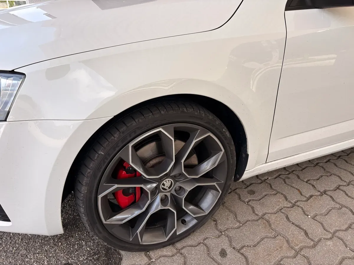 Skoda Octavia 2014 photo 2