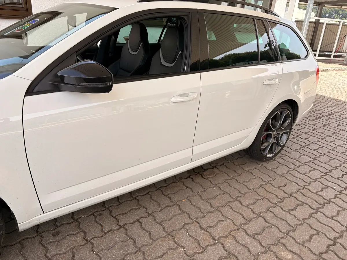 Skoda Octavia 2014 photo 3