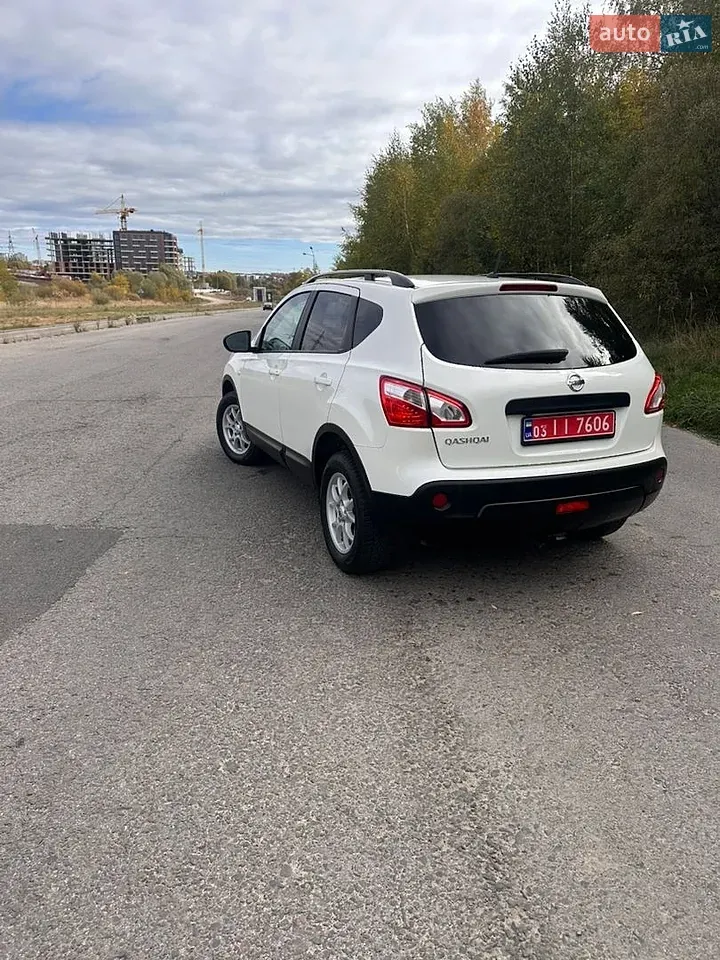 Nissan Qashqai 2013 photo 2