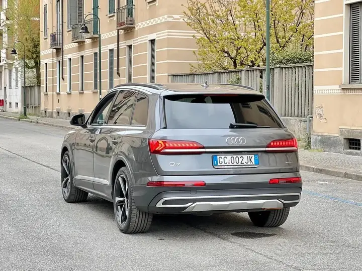 Audi Q7 2020 photo 5