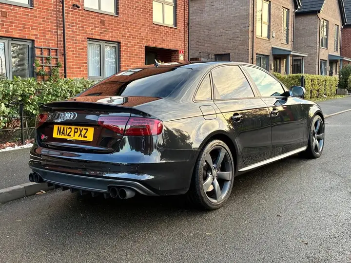 Audi S4 2012 photo 5