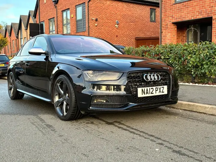 Audi S4 2012 photo 3