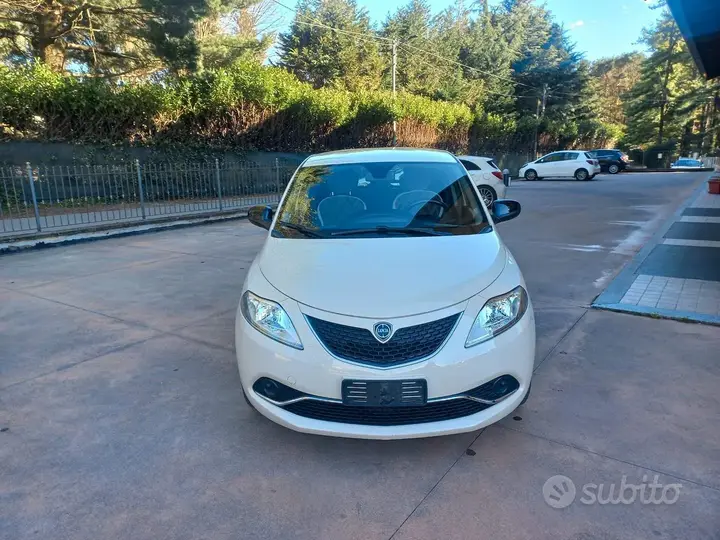 Lancia Ypsilon 2016 photo 3