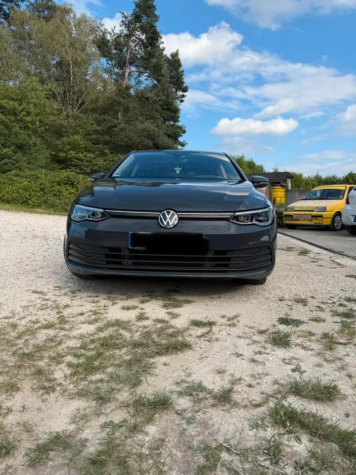 Volkswagen Golf 8 Life