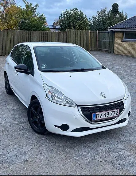 Peugeot 208