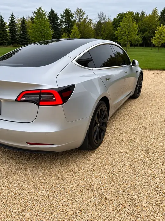 Tesla Model 3 2018 photo 3