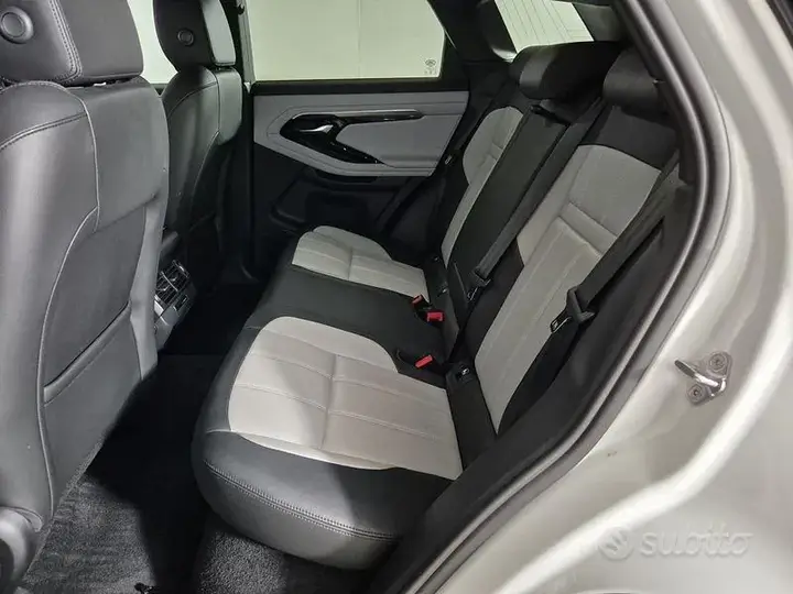 Land Rover Evoque 2022 photo 5