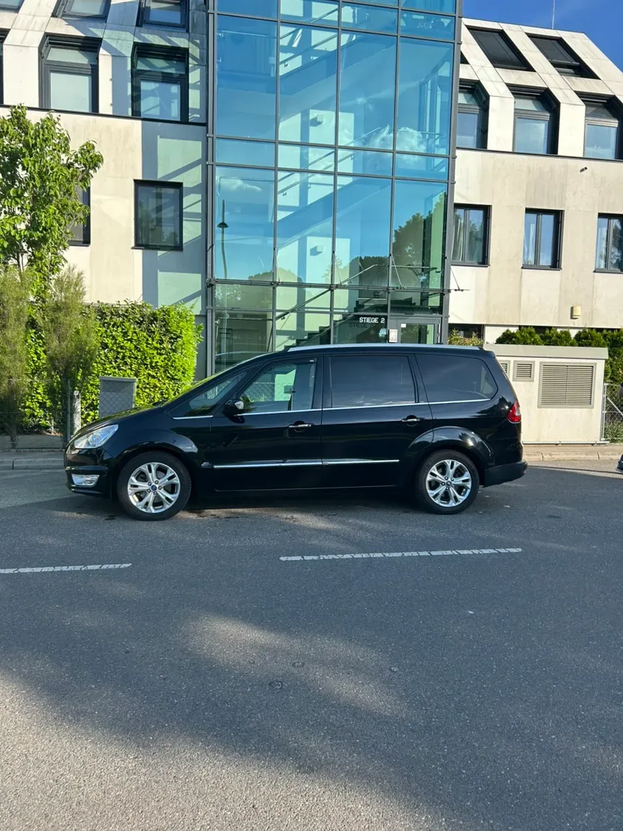 Ford Galaxy 2015 photo 3