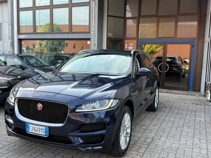 Jaguar F-Pace 2017 photo 3