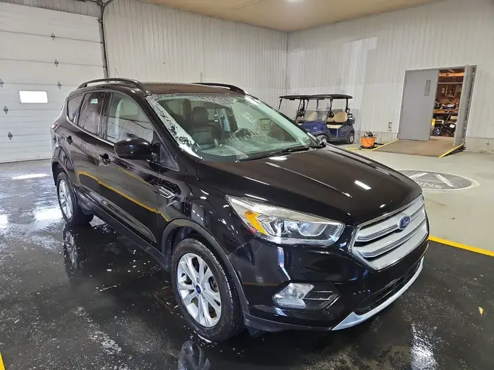 Ford Escape 2019 photo 3