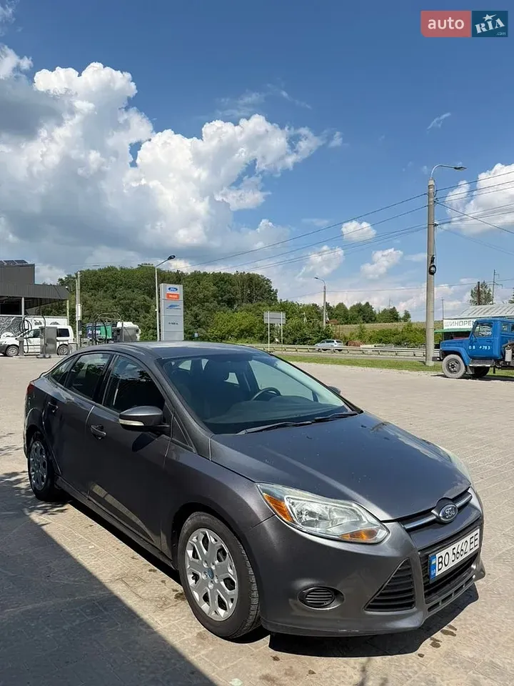 Ford Focus 2012 photo 3