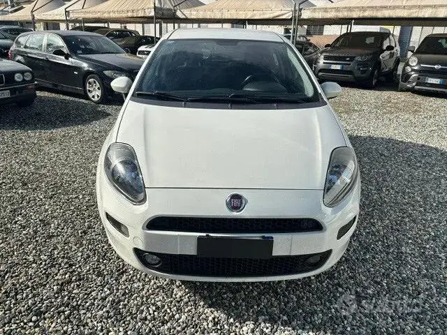 Fiat Punto 2013 photo 2