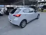 Mazda 2 2023 photo 5