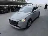 Mazda 2 2023 photo 3
