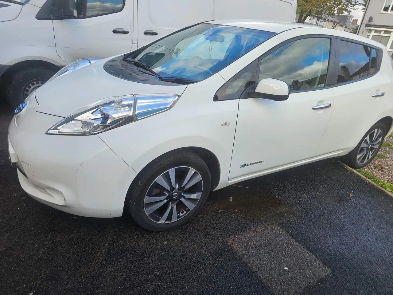 Nissan Leaf 2015 photo 2