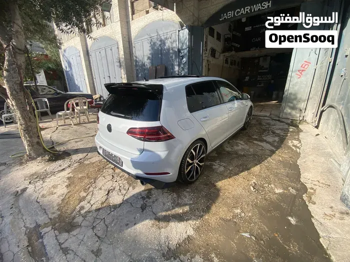 Volkswagen Golf Gti 2018 photo 2