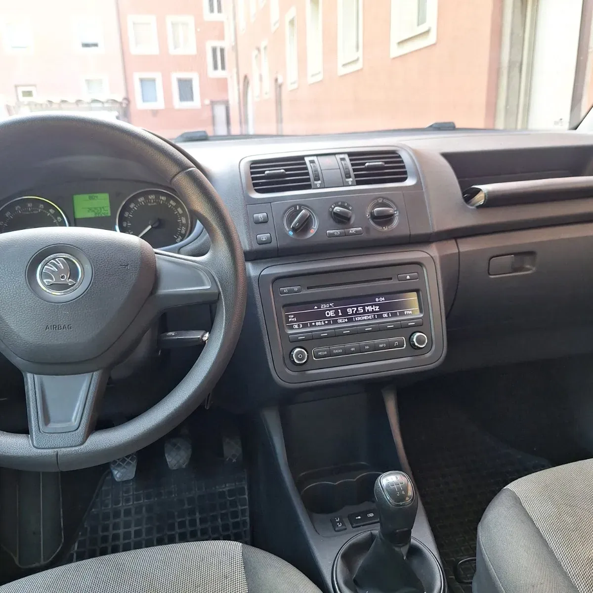 Skoda Roomster 2015 photo 3