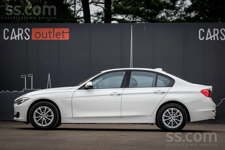 BMW 318 2014 photo 5