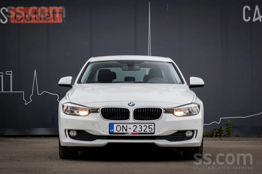 BMW 318 2014 photo 2