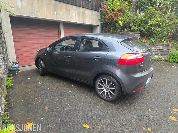 Kia Rio 2013 photo 4