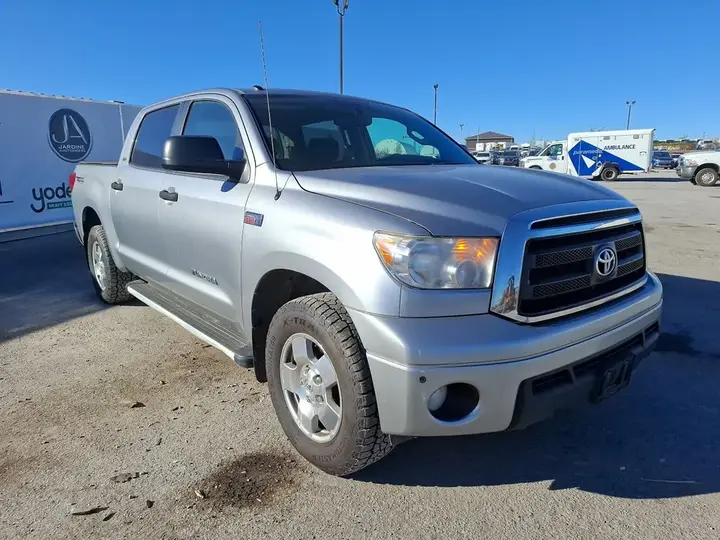 Toyota Tundra 2013 photo 3