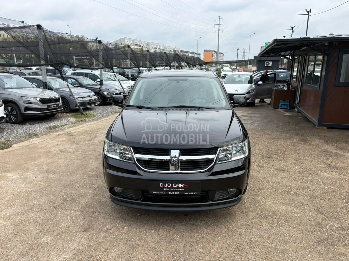 Dodge Journey 2010 photo 2