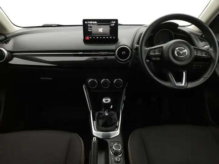 Mazda Mazda2 2023 photo 3