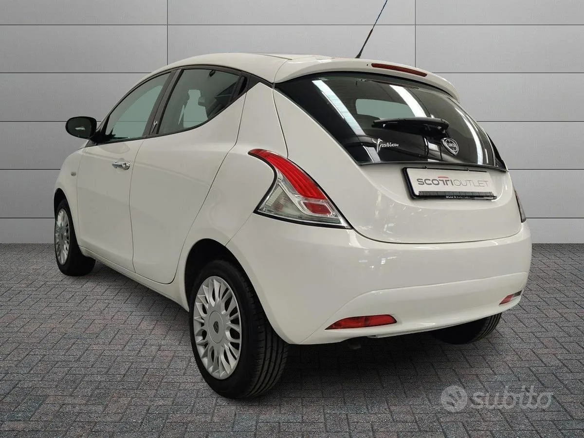 Lancia Ypsilon 2017 photo 4