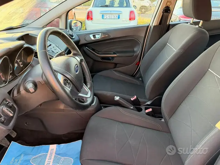 Ford Fiesta 2015 photo 5