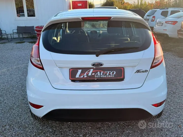 Ford Fiesta 2015 photo 4