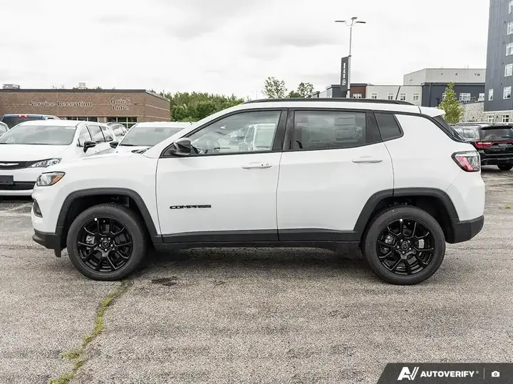 Jeep Compass 2026 photo 3