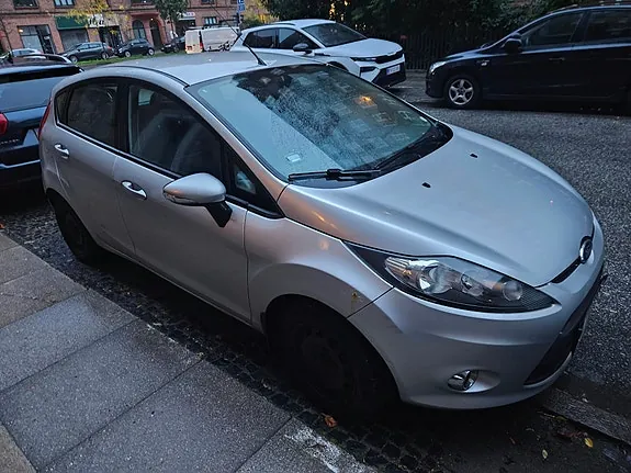 Ford Fiesta 2012 photo 3