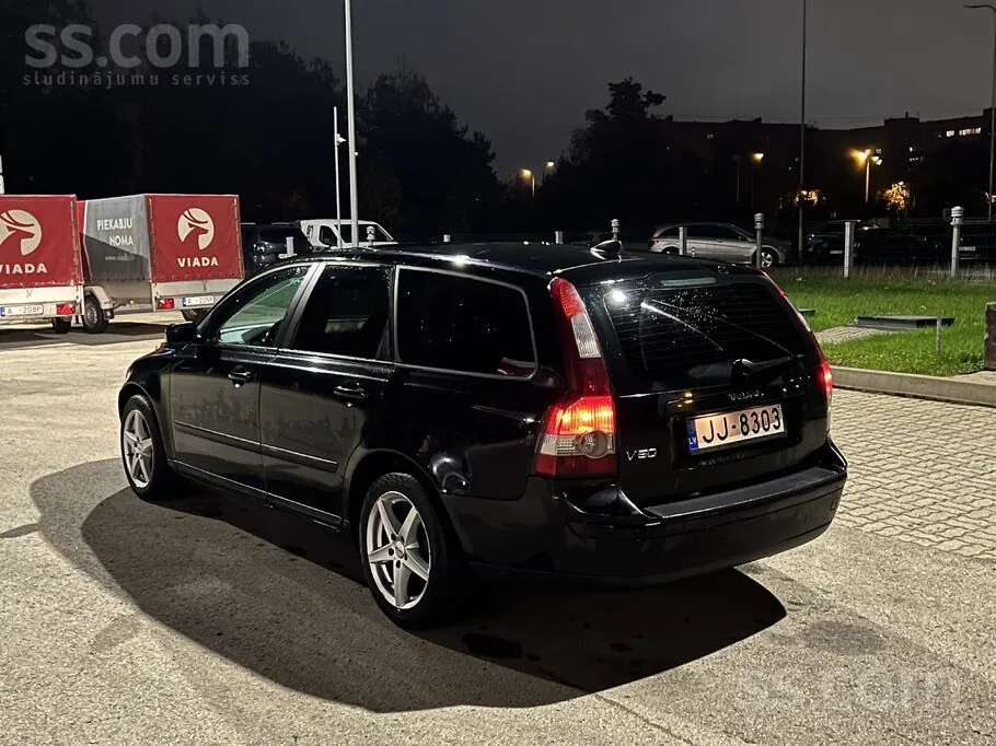 Volvo V50 2005 photo 2