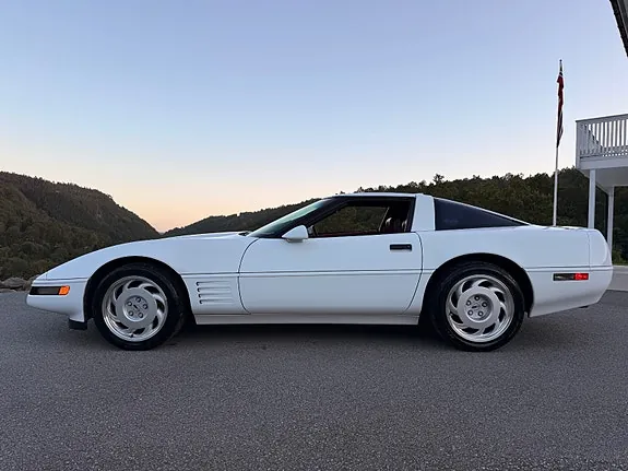 Chevrolet Corvette 1991 photo 5