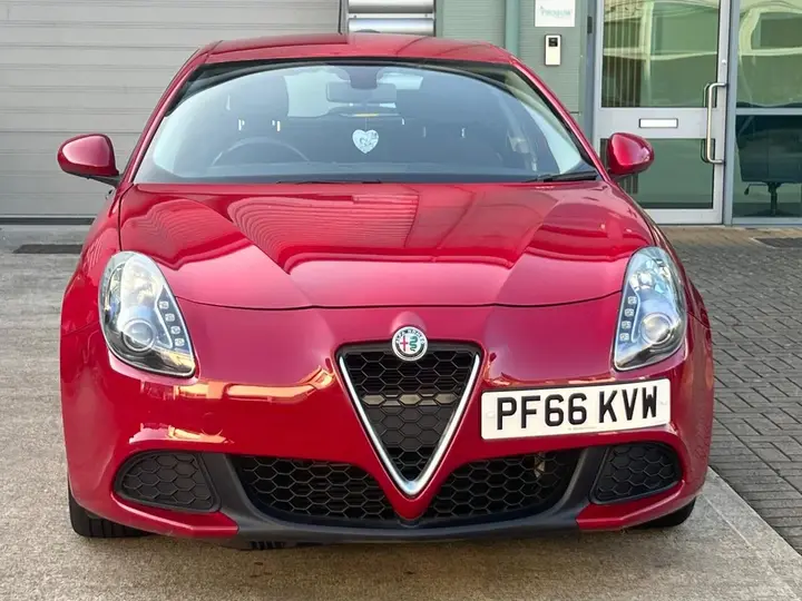 Alfa Romeo Giulietta 2016 photo 5