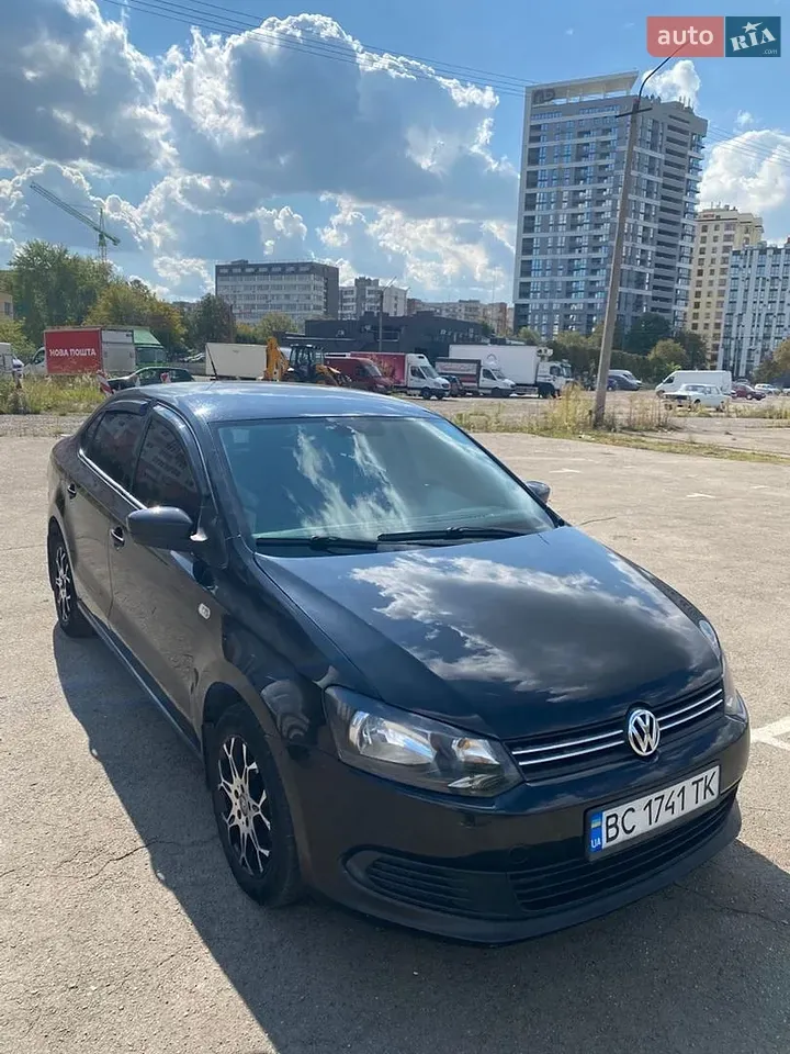 Volkswagen Polo 2011 photo 3
