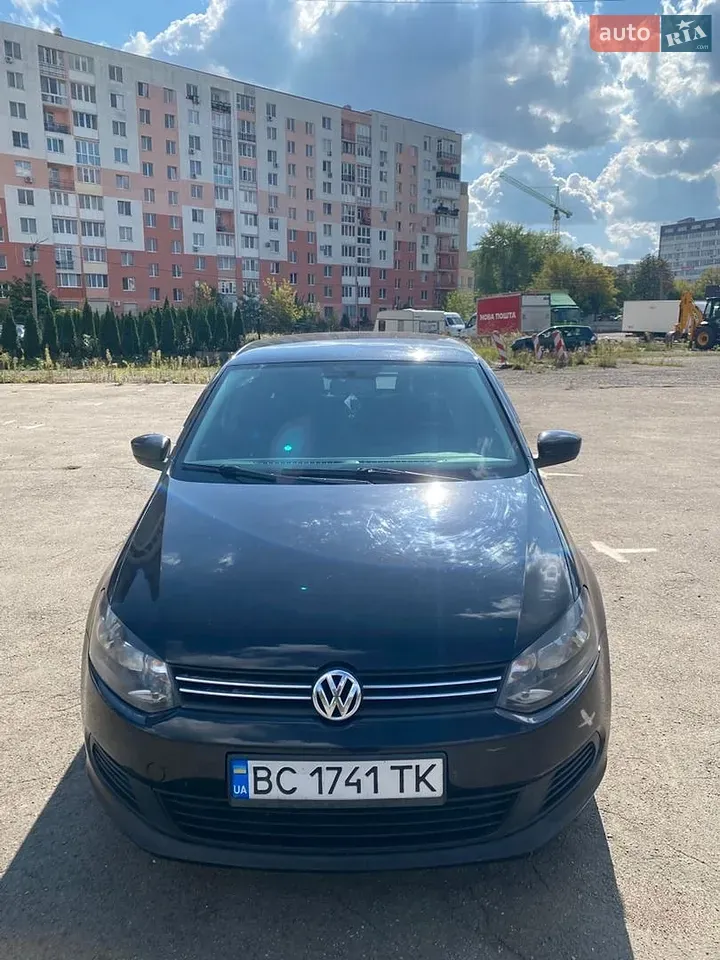 Volkswagen Polo 2011 photo 2