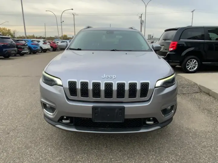 Jeep Cherokee 2021 photo 2
