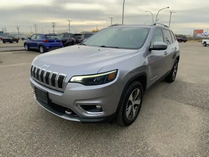 Jeep Cherokee 2021 photo 3