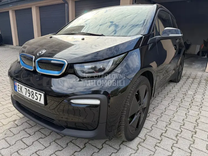 BMW I3