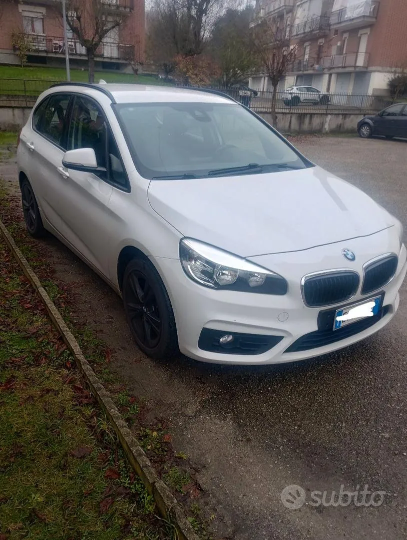 BMW 216 D Active Tourer 2015 photo 2