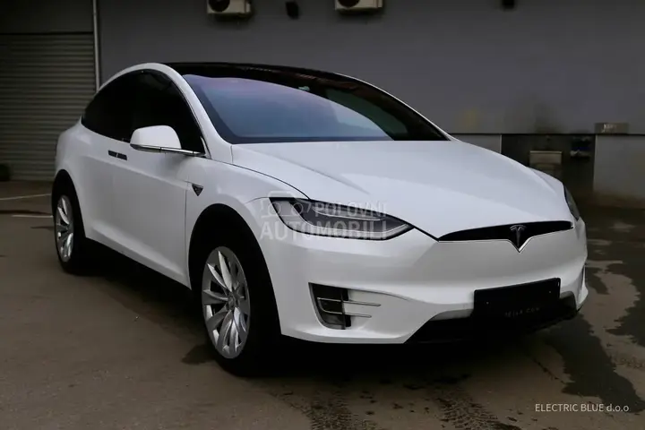 Tesla Model X 2017 photo 2